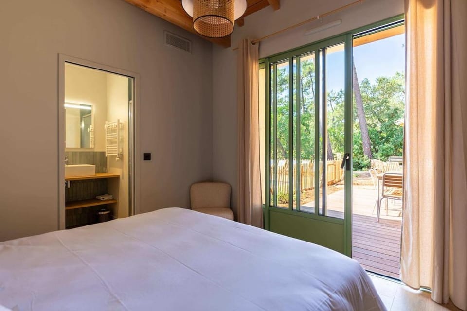 Villa Aloe moderne avec piscine chauffée Villa in La Teste-de-Buch
