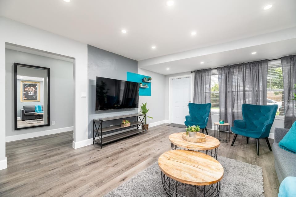 TV and multimedia, Living room, Seating area