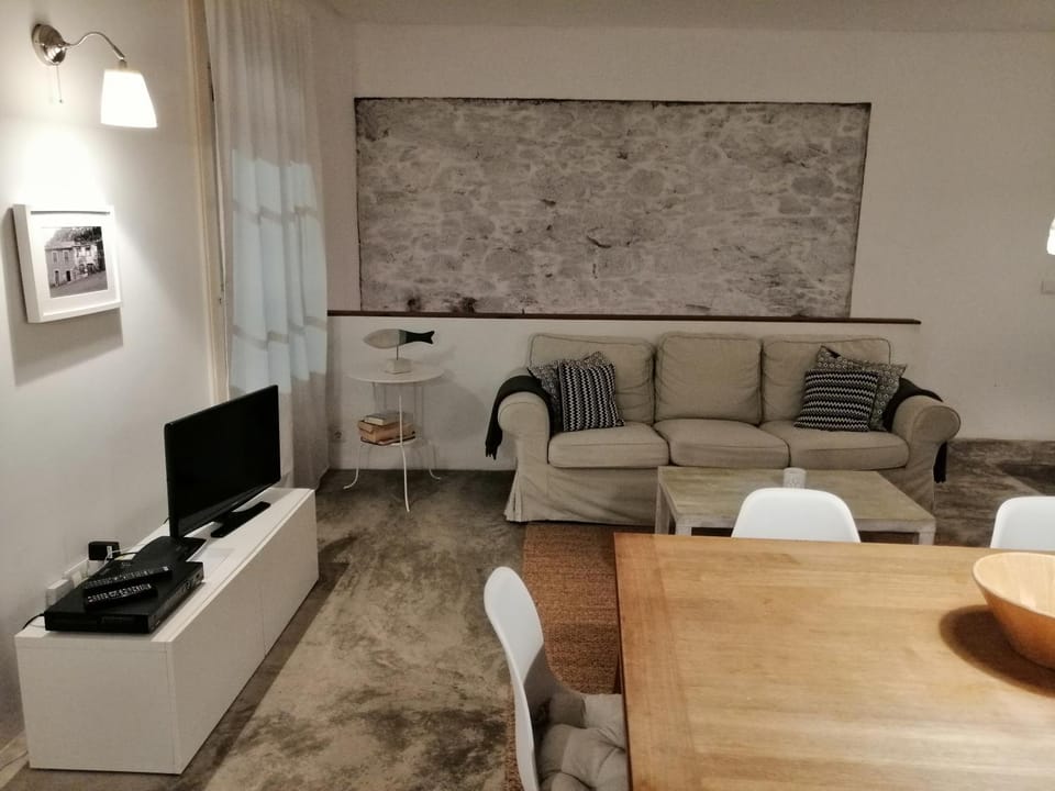 Communal lounge/ TV room, Communal kitchen