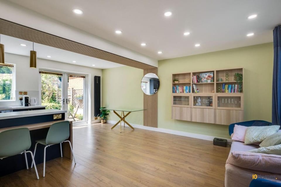 Stylish family friendly home in the heart of Prestwich - Sleeps 4 House in Prestwich