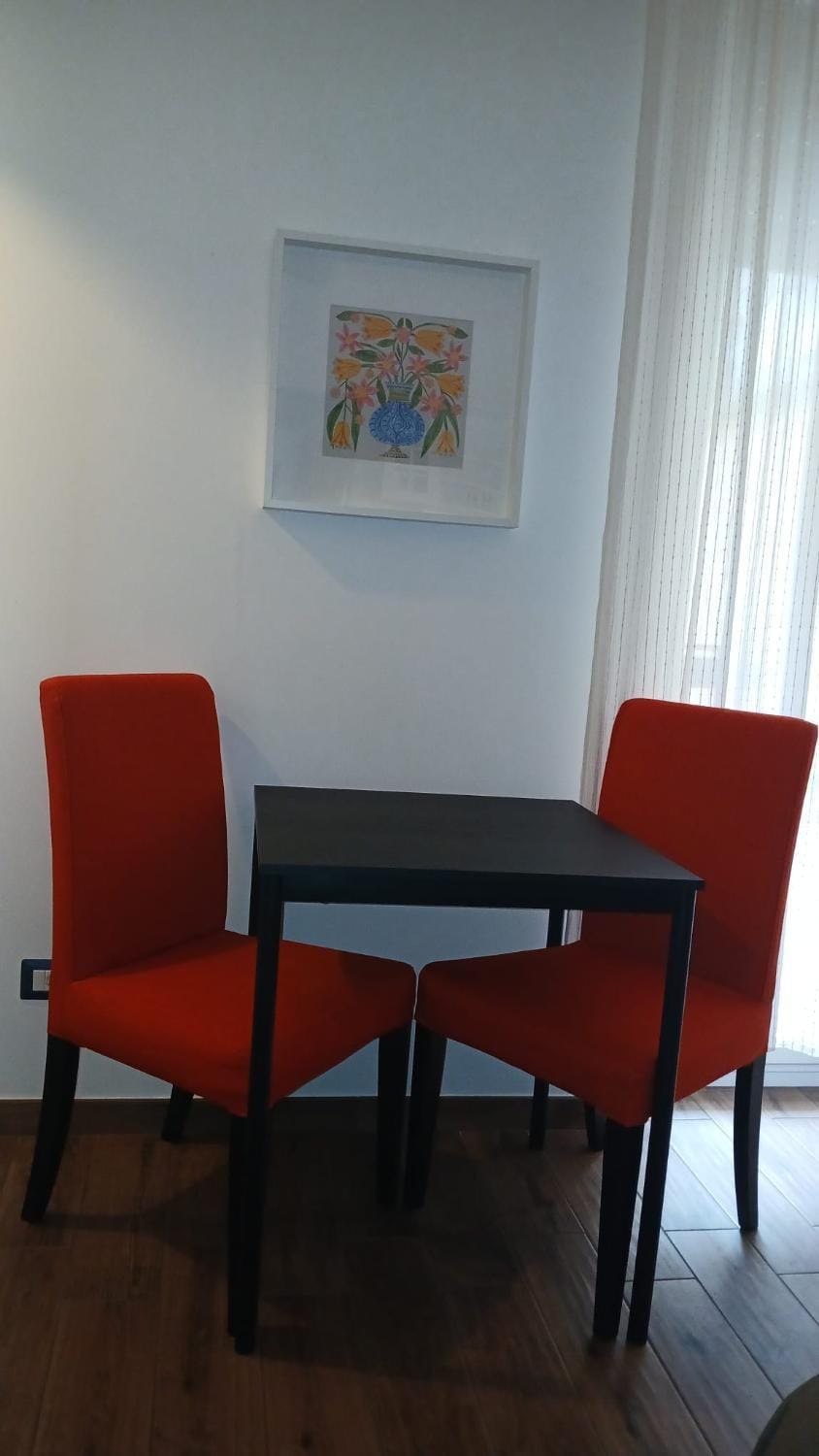 Two-Room Apartment Private Street - Central Bilocale Via Privata - Centrale Apartment in Milan