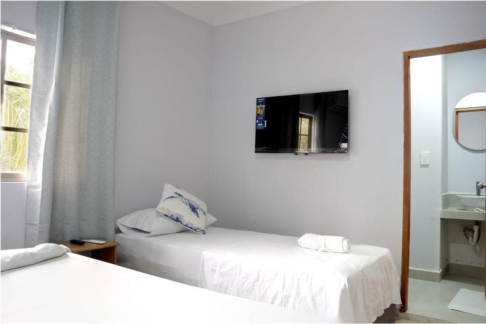 Bed, towels