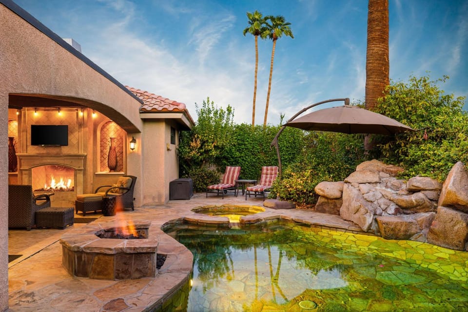 Pool Spa & Game Patio Oasis in Indian Wells House in Indian Wells
