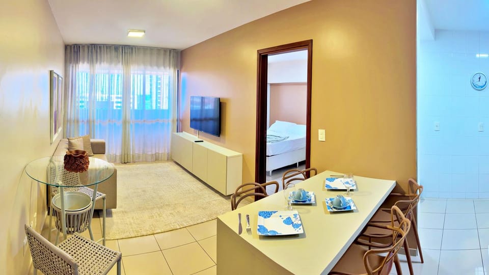 TV and multimedia, Living room, Seating area, Dining area