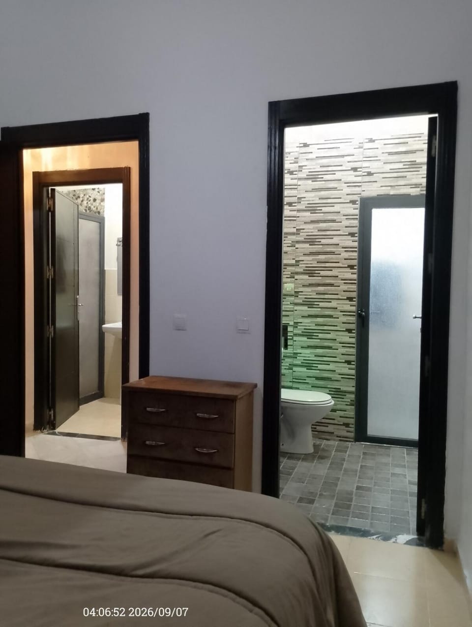 Bed, Bathroom, Photo of the whole room, Bedroom