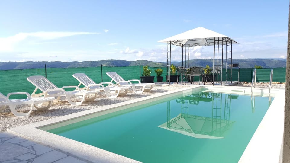 Pool view, Swimming pool