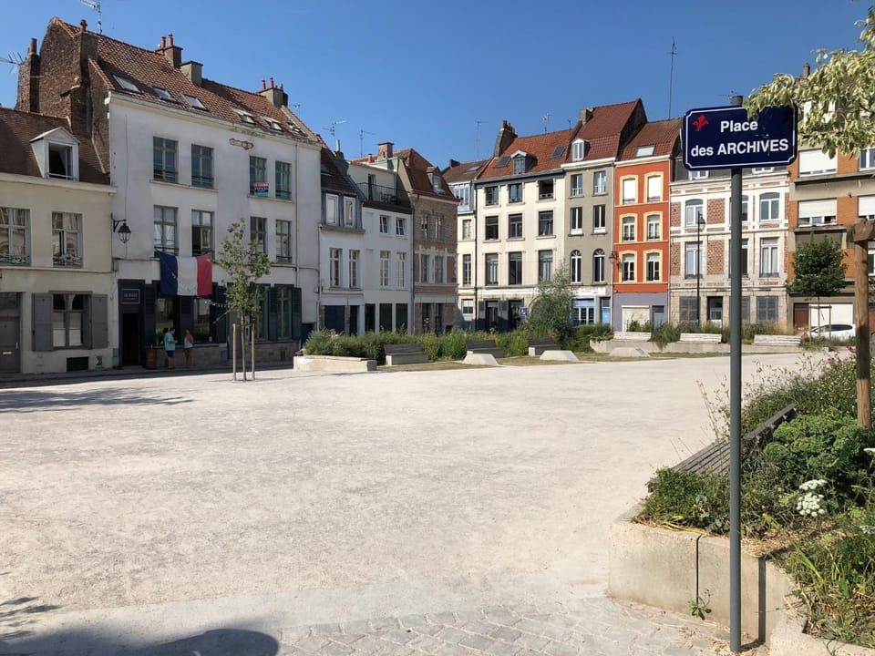 LITTLE PLAZA Appart'Hotel Apartment in Lille