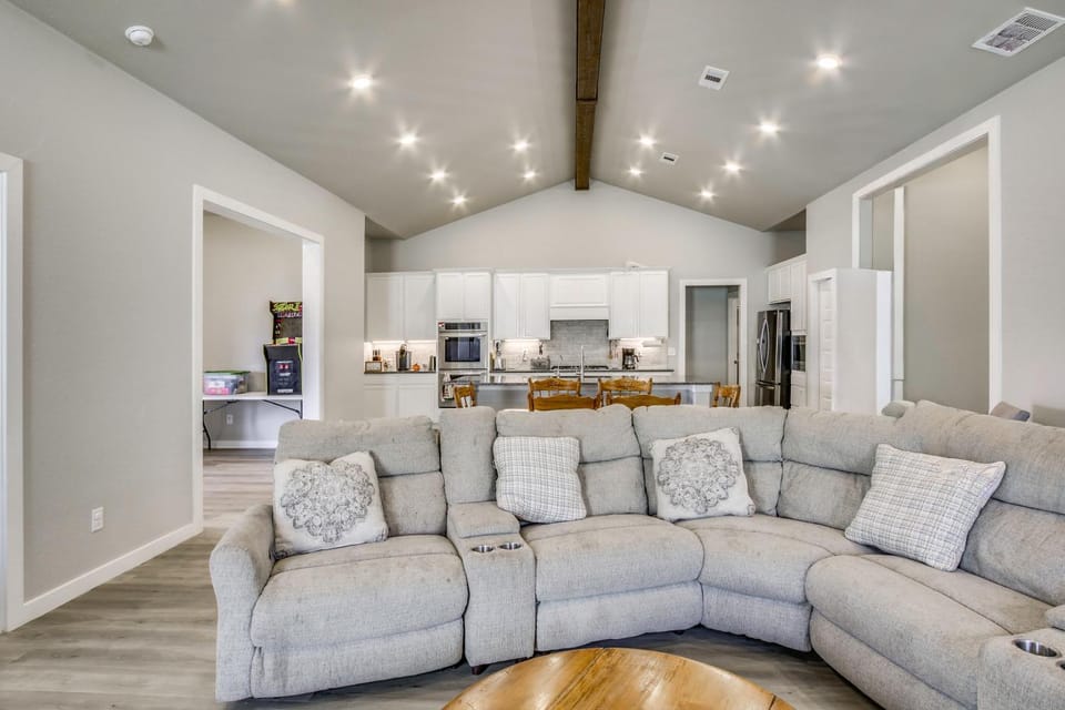Play & Unwind! Home w/ Fenced Yard in Amarillo House in Amarillo