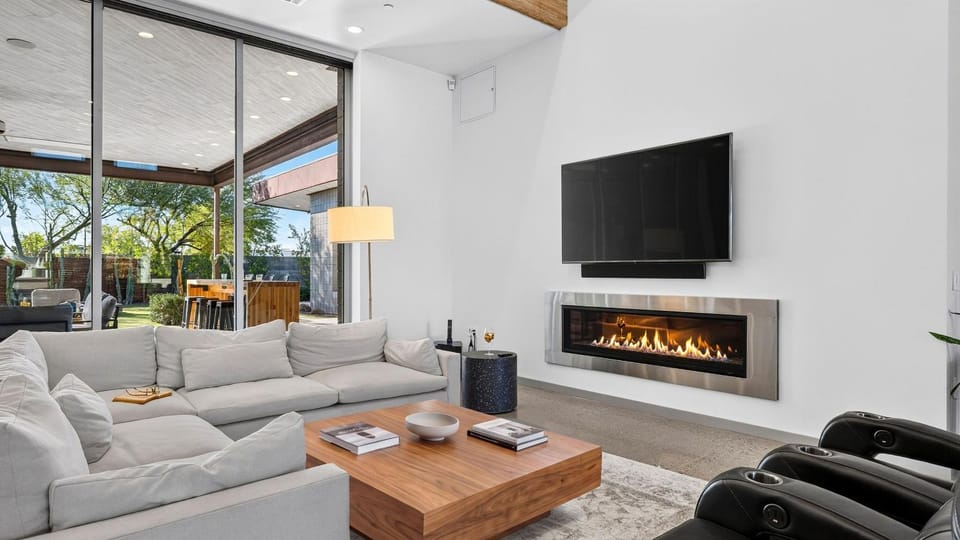 Living room, Area and facilities