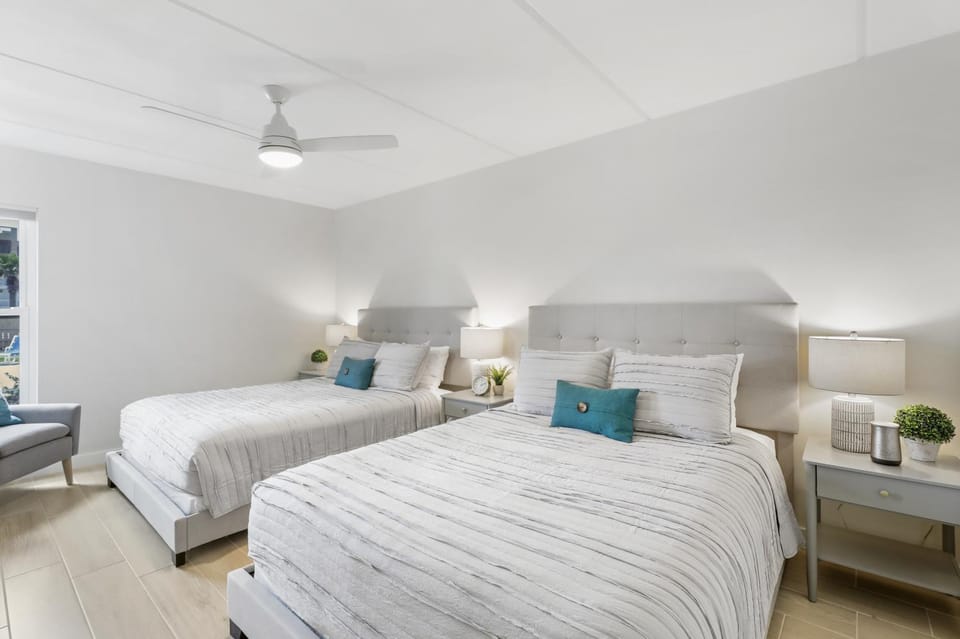 Edge Water Apartment hotel in South Padre Island