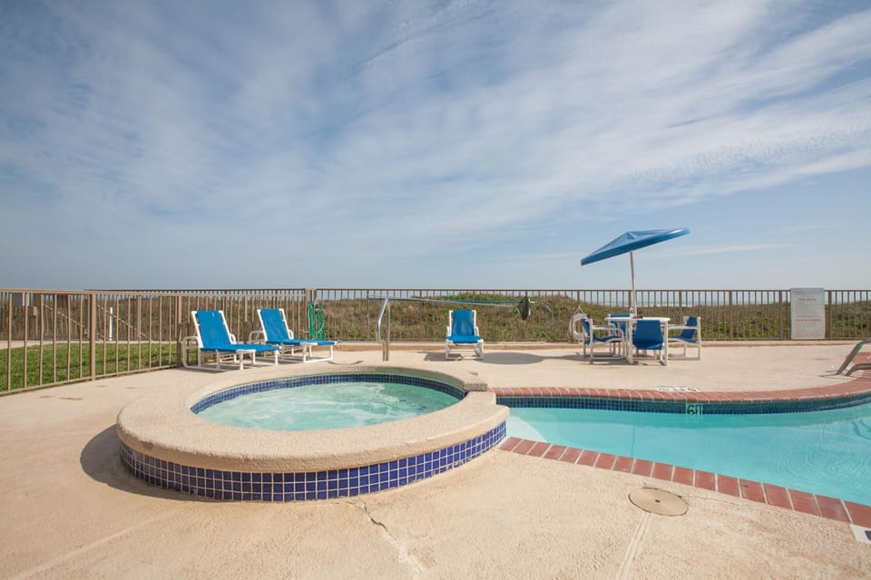 Edge Water Apartment hotel in South Padre Island
