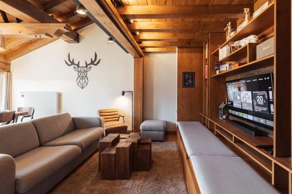 Ski-in out Duplex with Mountain Views Apartment in Saint-Bon-Tarentaise
