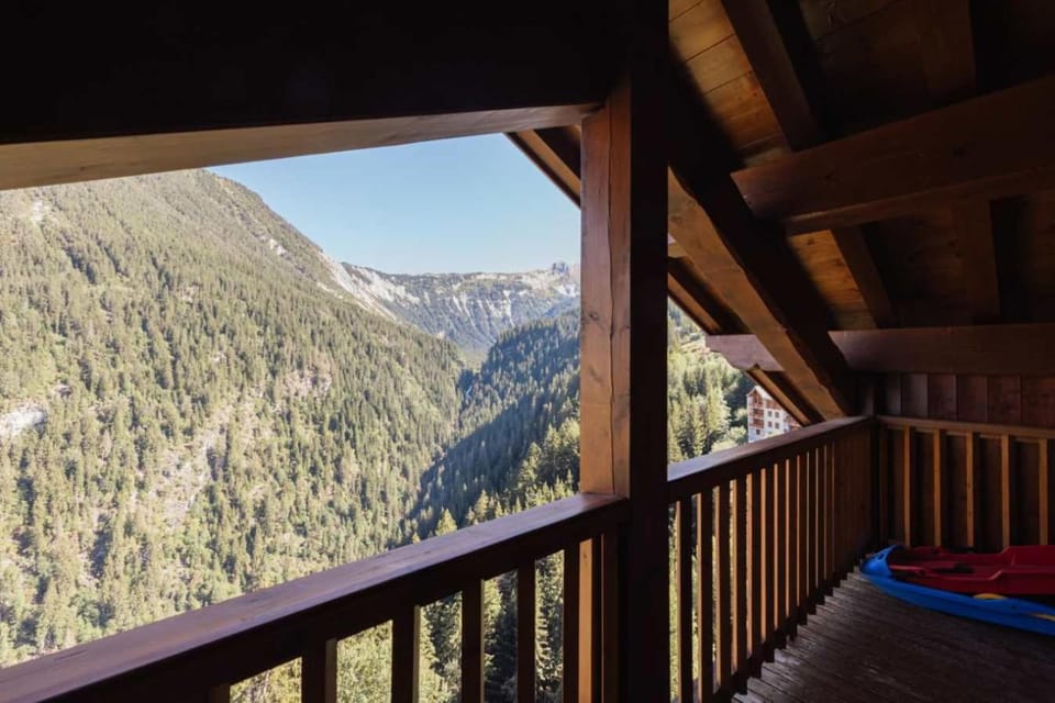 Ski-in out Duplex with Mountain Views Apartment in Saint-Bon-Tarentaise