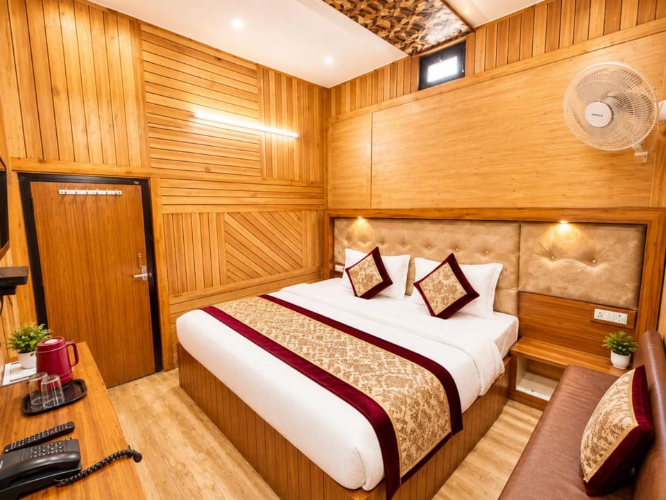 The Lake View Grand Nainital - Luxury Himalayan Hotel with Spacious Rooms, Beautiful Lake Views, Modern Amenities & Relaxing Stay Near Mall Road Hotel in Uttarakhand