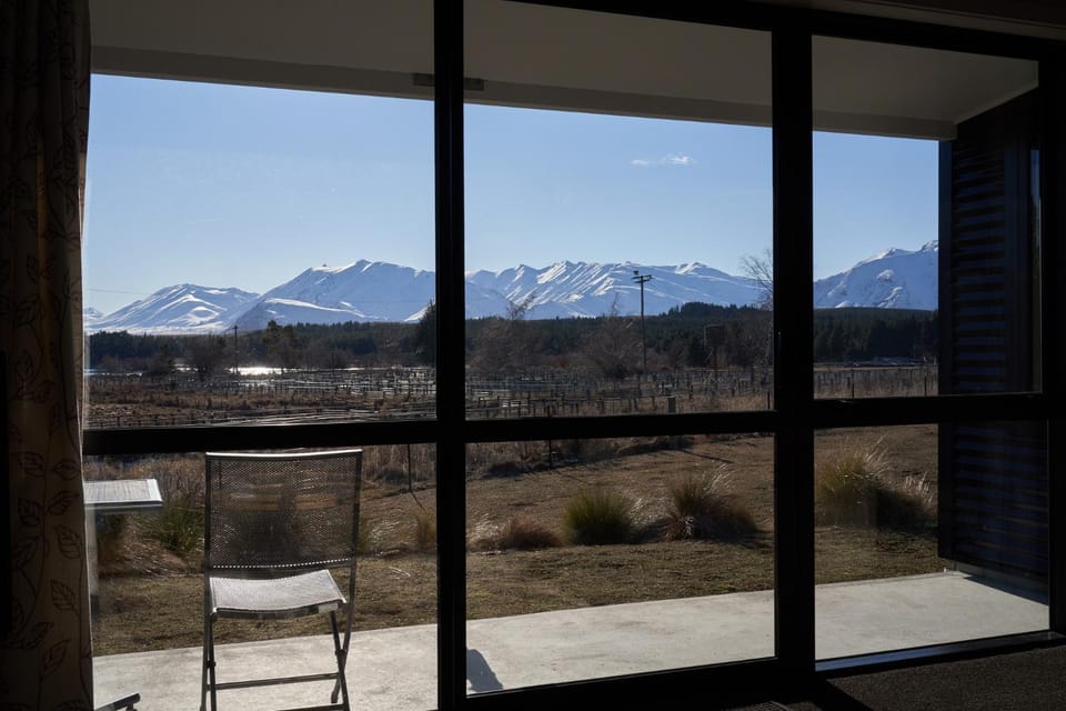 Patio, Mountain view