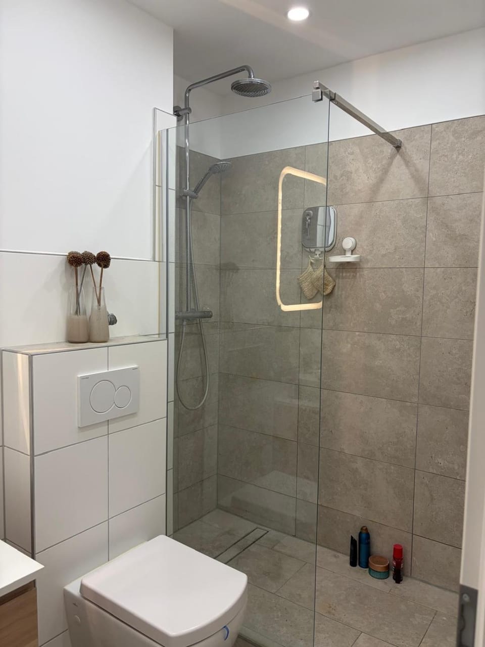 Shower, Toilet, Bathroom
