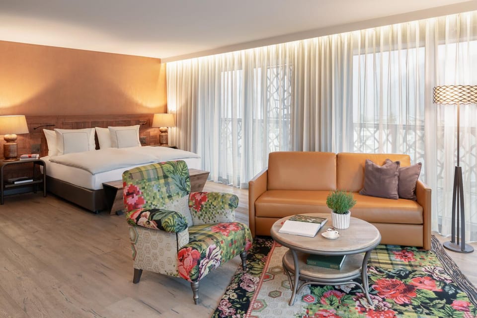 Living room, Photo of the whole room, Bedroom