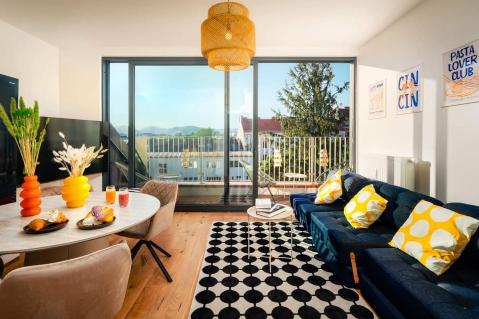 K6 Luxe Apartments near Schlossberg Apartment in Graz