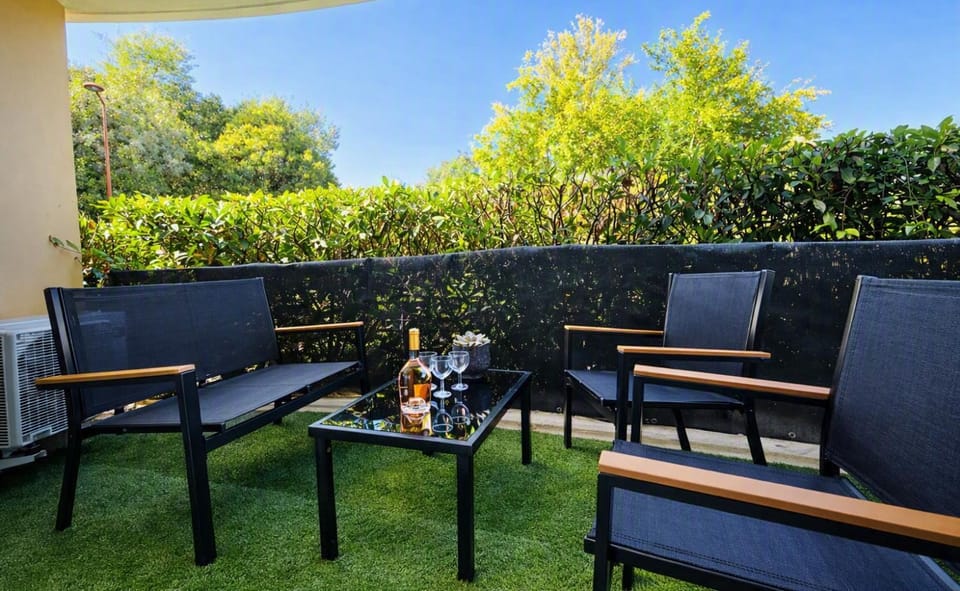 Patio, Balcony/Terrace