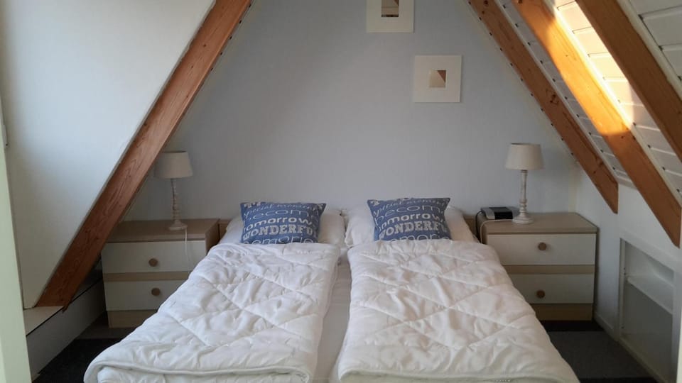 Bed, Decorative detail, Garden view