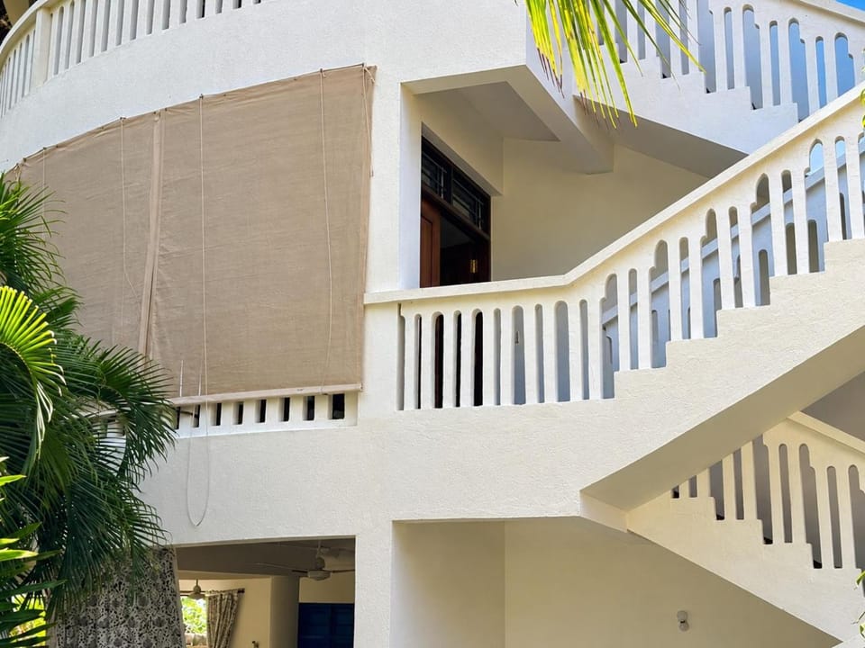 Property building, Balcony/Terrace