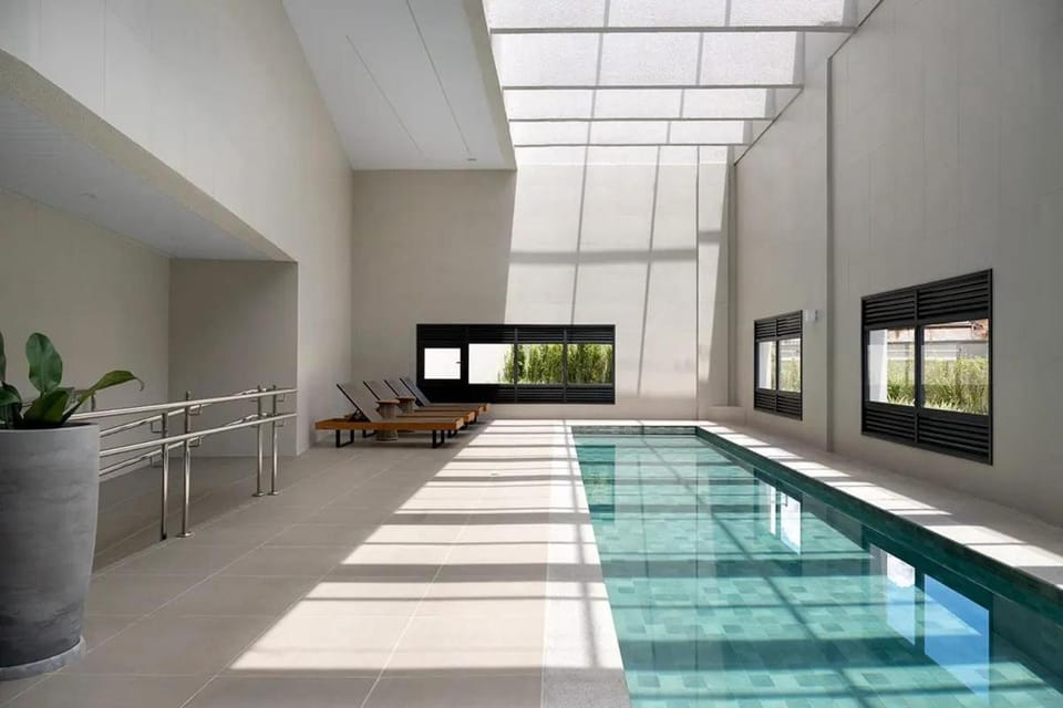 Pool view, Swimming pool, sunbed