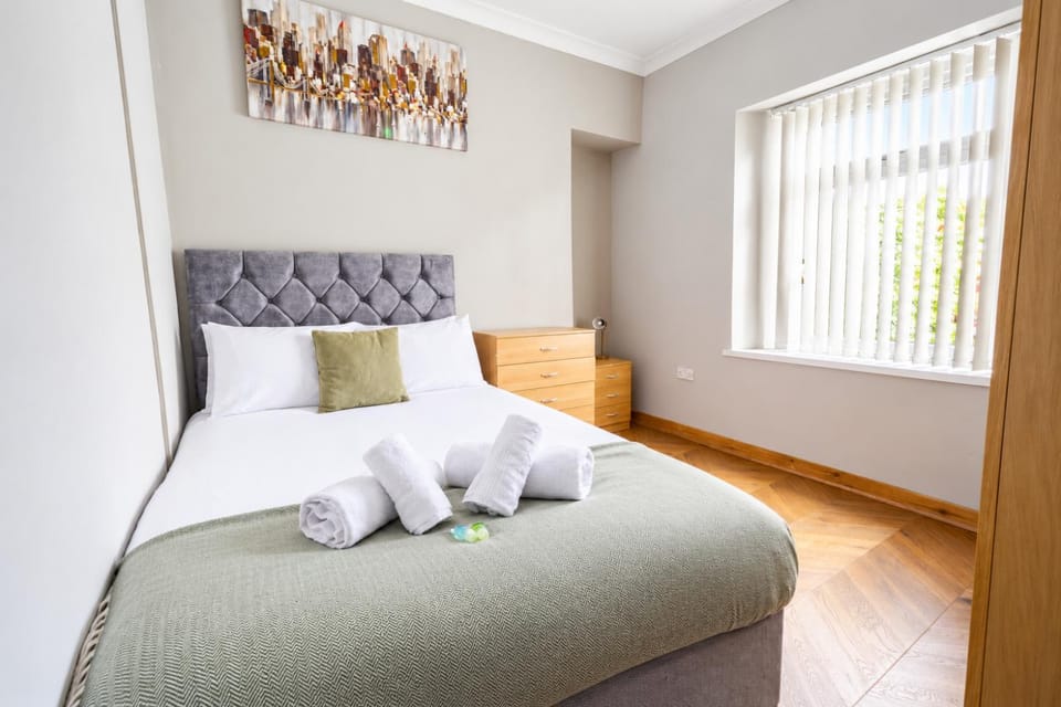 Spacious Swansea Home Near Beach and City Centre House in Swansea
