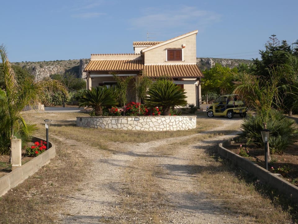 Property building, Day, Natural landscape