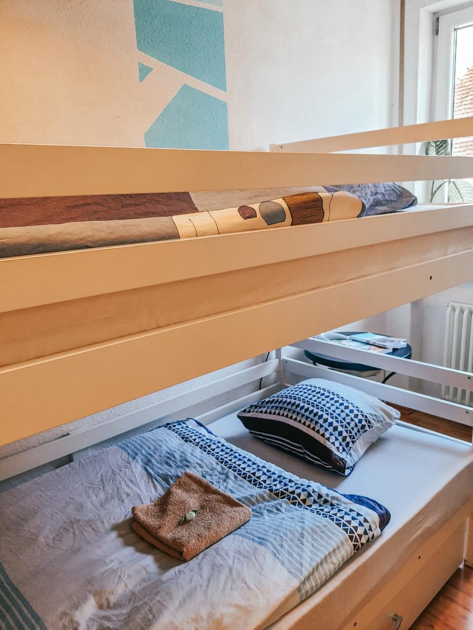 Photo of the whole room, Bedroom, bunk bed, furniture