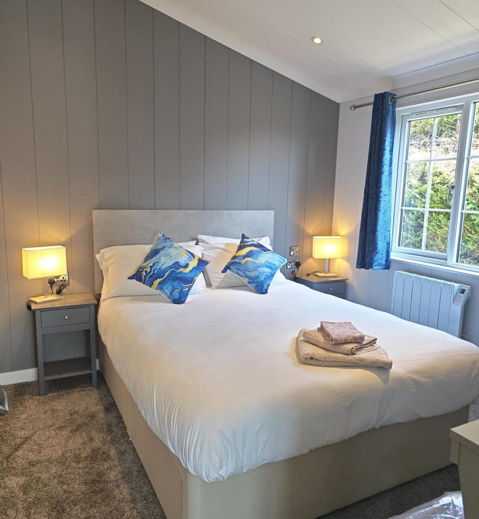 Brand New Luxury Cabin at heart of Snowdon Park Cabin in Trawsfynydd