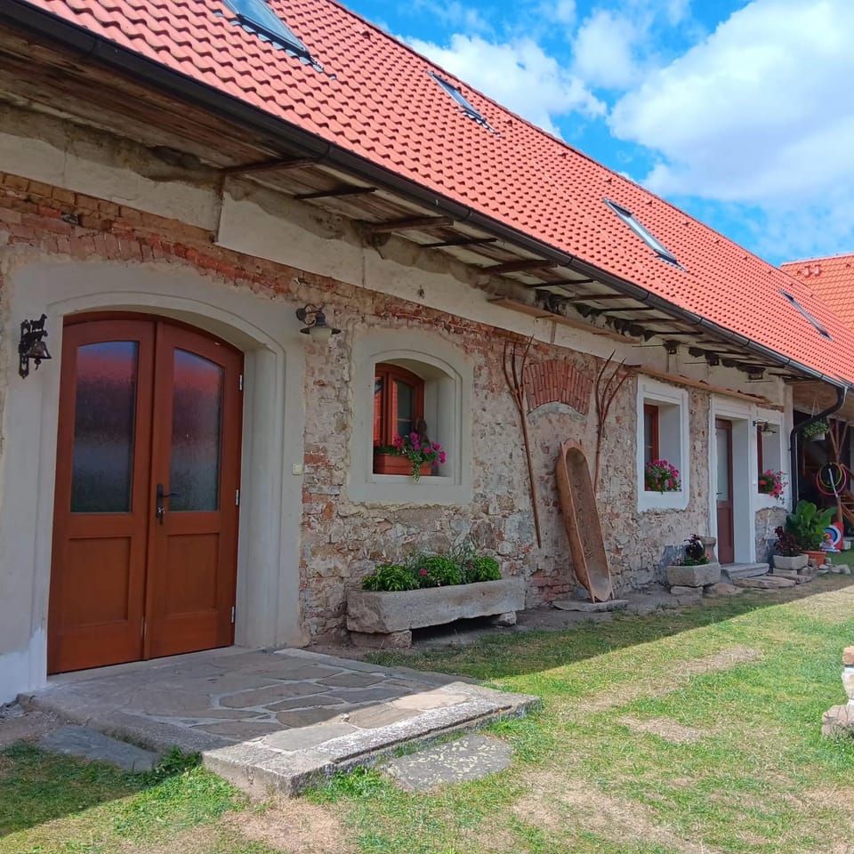 Chalupa - Maštal Bed and Breakfast in South Bohemian Region