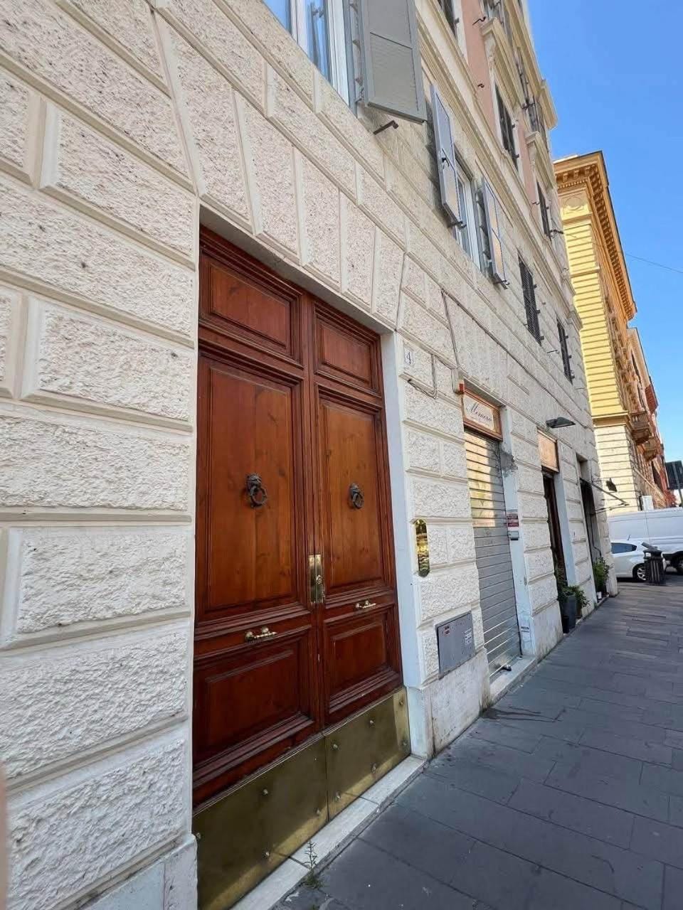 Property building, Neighbourhood