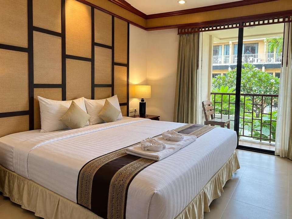 Bed, Photo of the whole room, Beach, Beach, Bedroom
