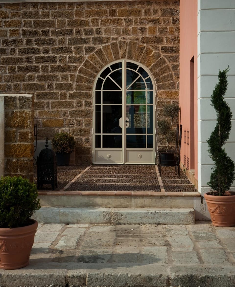Facade/entrance, Internal: Not applicable to any particular room