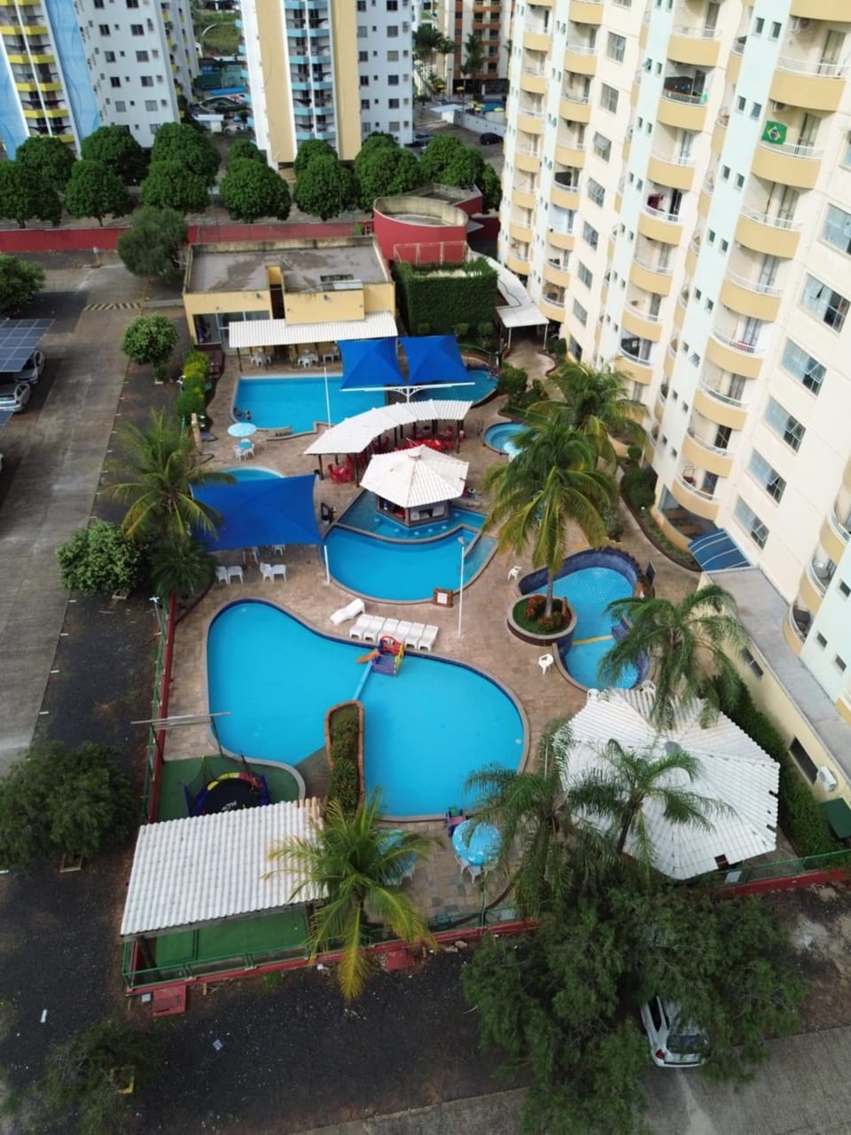 Property building, Bird's eye view, Swimming pool
