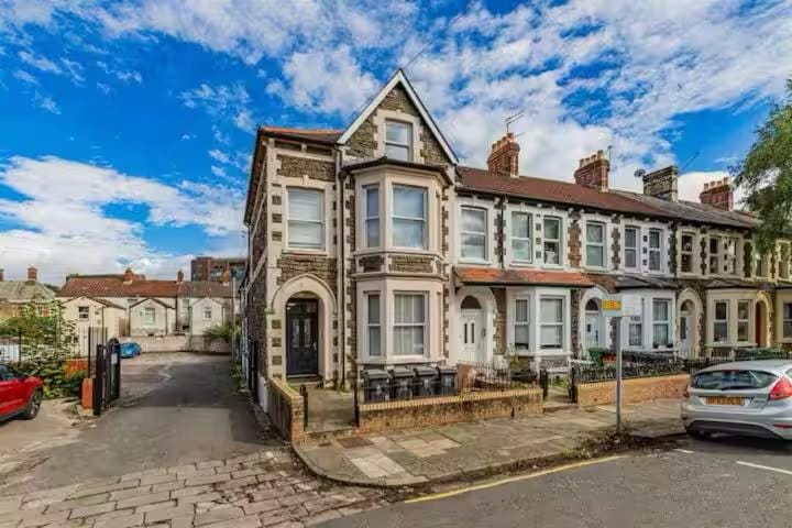 #217 Charming Rawden Place Flat - Sleeps 4 Apartment in Cardiff