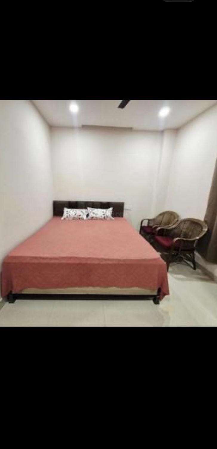 Anu stays Apartment in India