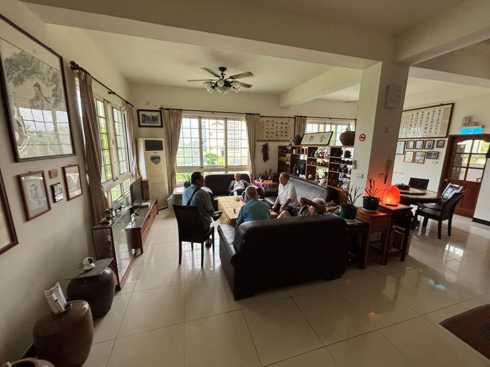People, Living room, Seating area, group of guests