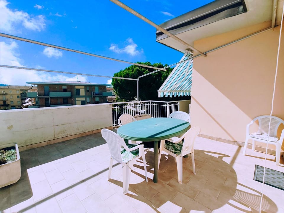 View (from property/room), Balcony/Terrace