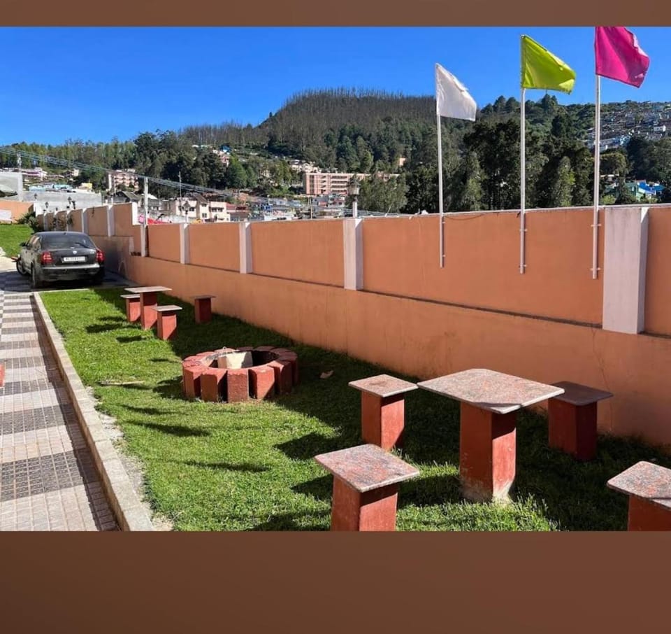 HARTHI's HAPPY STAY Hotel in Ooty