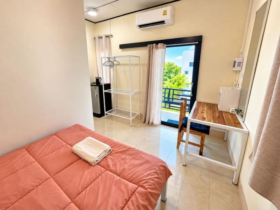 Bed, Bedroom, wardrobe, air conditioner