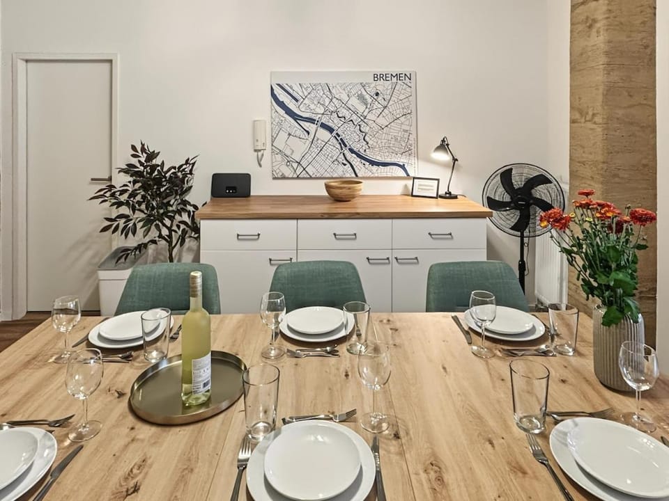 100qm für 6 Gäste nahe der Weser und der Innenstadt Apartment in Bremen