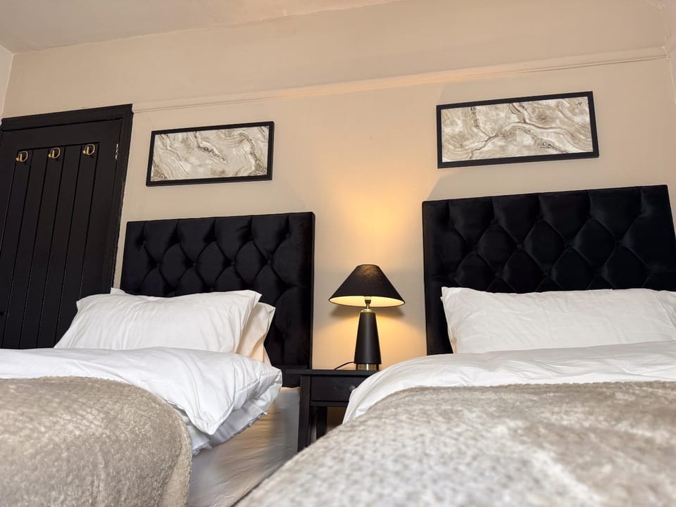 BreckonHill House 4BR Entire Home Apartment in Middlesbrough