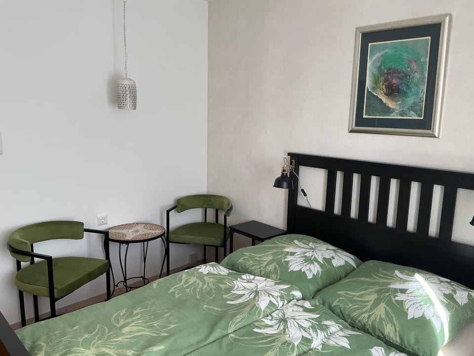 Queensizekomfort in Rheinhessischer Hofreite Vacation rental in Mainz