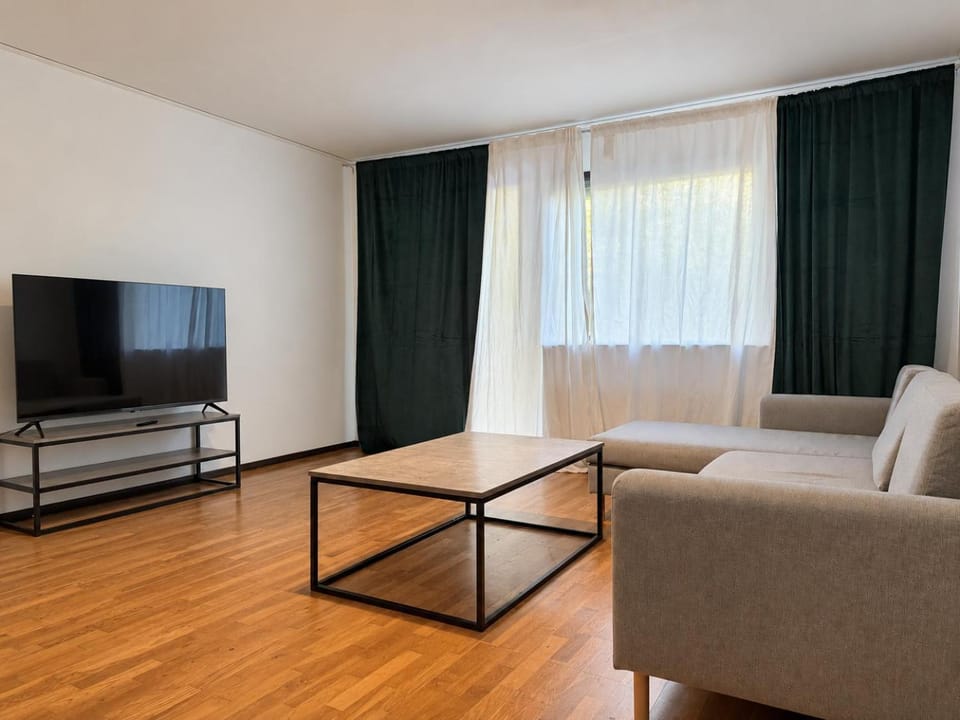 Team Villa - 2 Baths Laundry and Free Parking House in Gothenburg