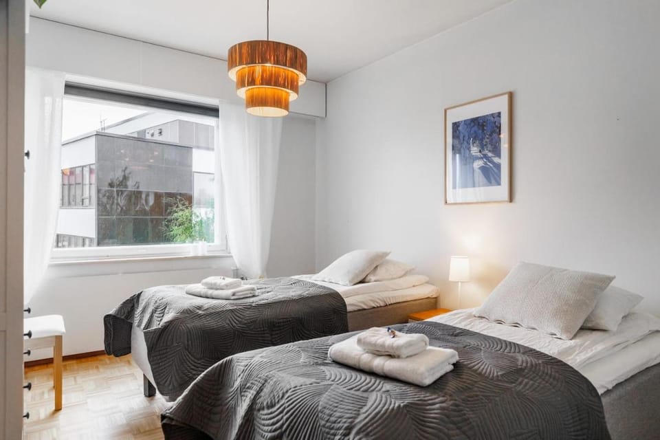 Bed, Photo of the whole room, towels