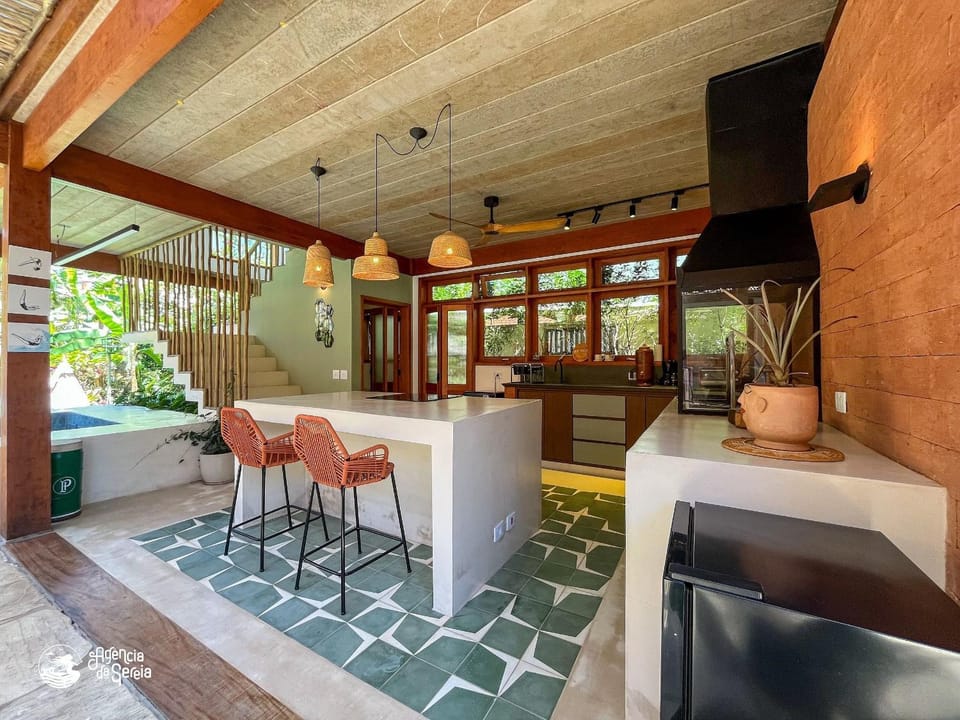 Casa c piscina e área gourmet, 150m praia Itaguaçu House in Ilhabela