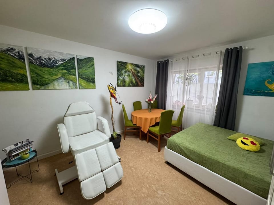 Green Augsburg Center - Elenas Space Apartment in Augsburg
