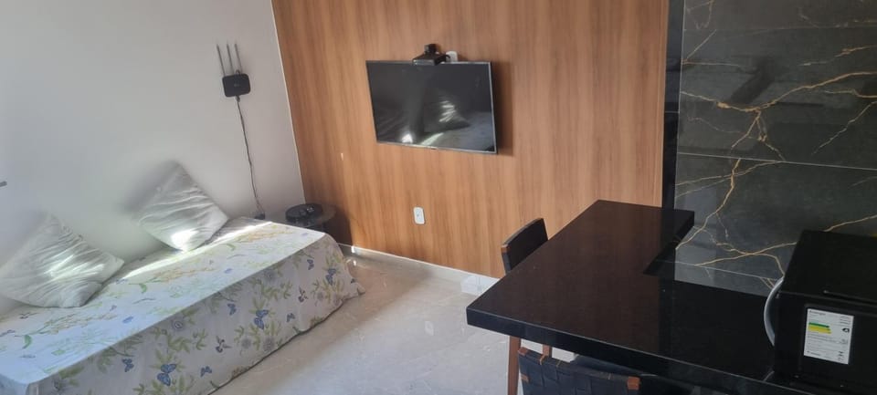 Bed, TV and multimedia, Bedroom, locker
