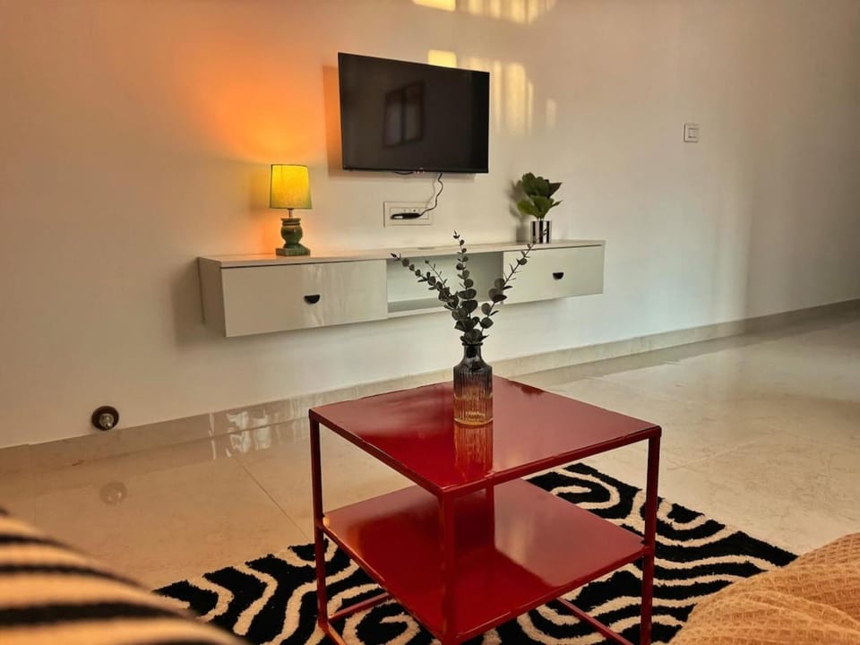Eko Homes 1BHK w Balcony in Ecity-5 min to Metro Apartment in Bengaluru